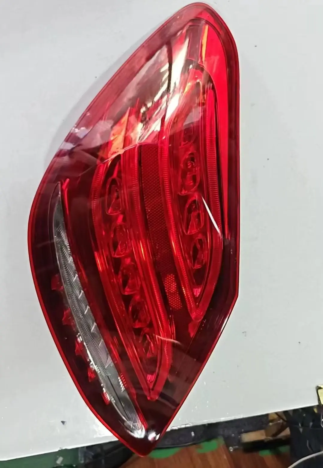 Светодиодные задние фонари для Lexus EG250 2020-2022: стоп-сигналы, указатели поворота, фонари заднего хода
Светодиодные задние фонари для Lexus EG250 2020-2022: стоп-сигналы, указатели поворота, фонари заднего хода