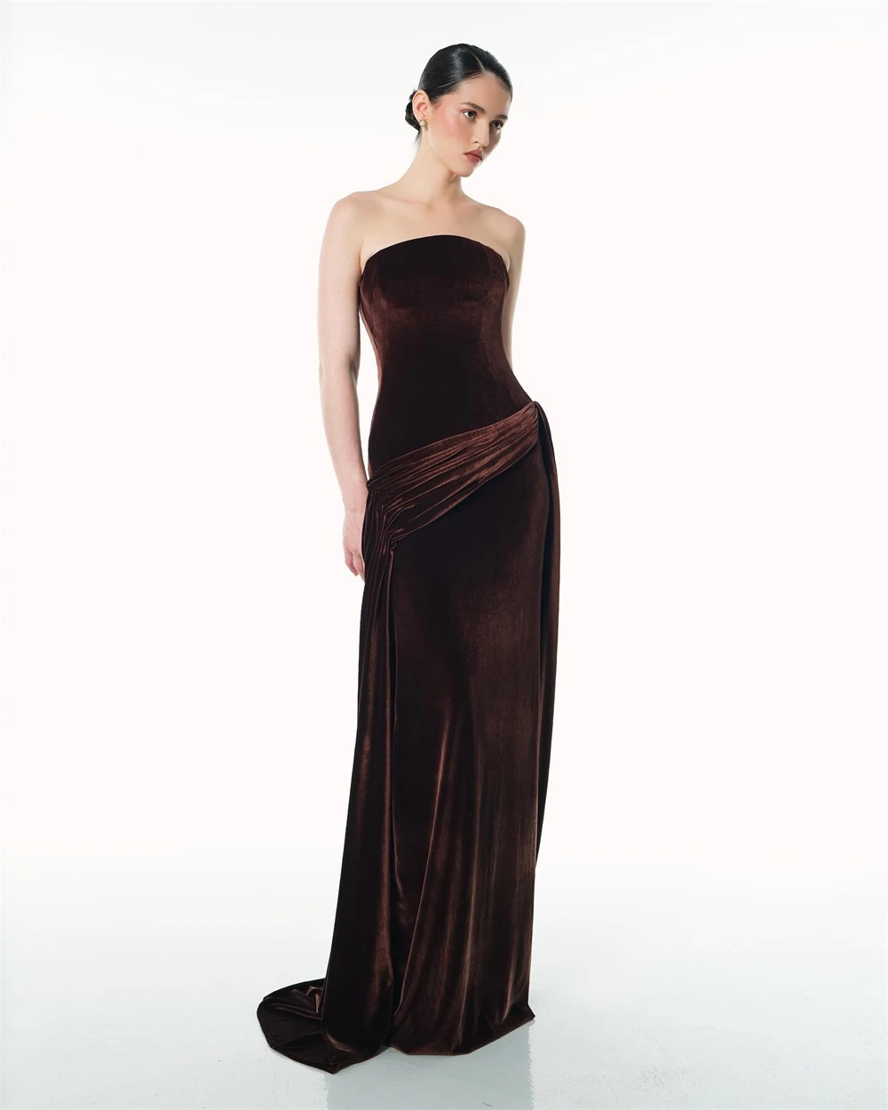 Customized Classic Velour Evening Dresses Temperament Strapless Sleeveless Prom Dress Sweep Train Bespoke Occasion Gowns
Customized Classic Velour Evening Dresses Temperament Strapless Sleeveless Prom Dress Sweep Train Bespoke Occasion Gowns