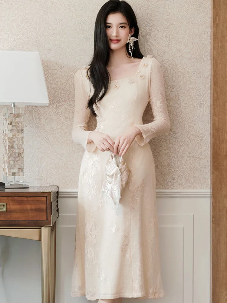 Autumn Winter Solid Embroidery Floral Long Dress Women Elegant Chic Beading Square Collar Long Dress 2025 Korean Luxury Vestidos
Autumn Winter Solid Embroidery Floral Long Dress Women Elegant Chic Beading Square Collar Long Dress 2025 Korean Luxury Vestidos