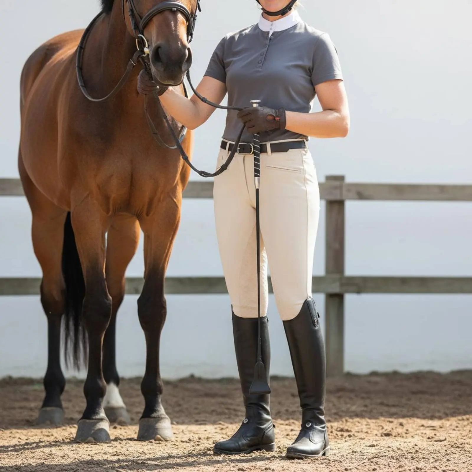 Horse Riding Crop Easy to Handle Riding Whip Horse Training Whip Lightweight Equine Gear Non-Slip Grip for Riders
Horse Riding Crop Easy to Handle Riding Whip Horse Training Whip Lightweight Equine Gear Non-Slip Grip for Riders