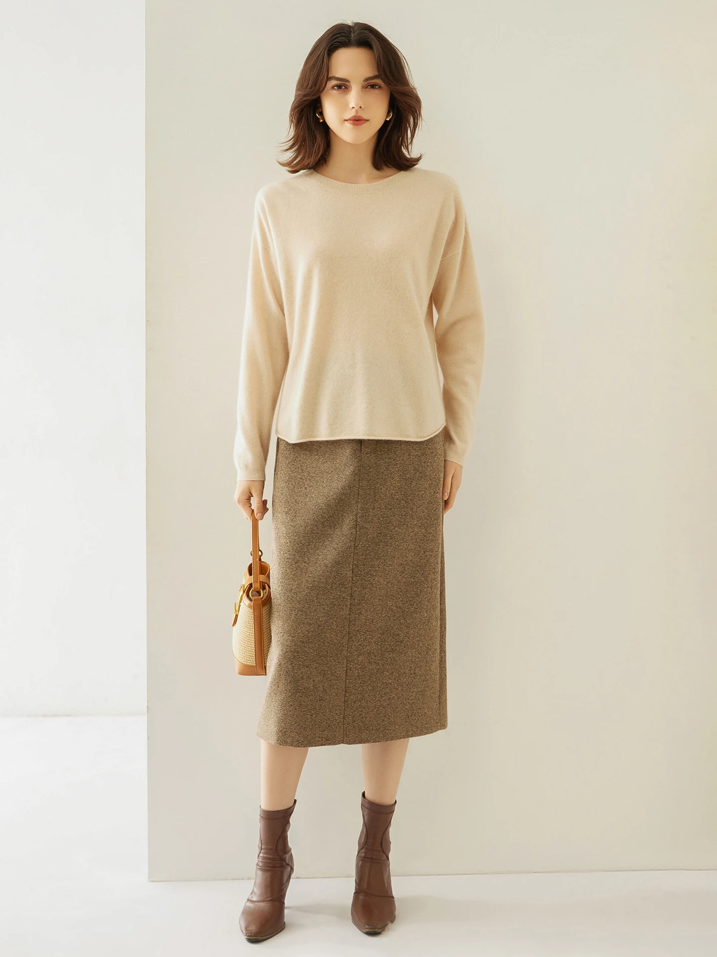 High Quality Autumn Winter Woman Sweater Elegant 100% Cashmere Knitwear New Pullover Loose Blouse Lady Long Sleeve Clothing Tops
High Quality Autumn Winter Woman Sweater Elegant 100% Cashmere Knitwear New Pullover Loose Blouse Lady Long Sleeve Clothing Tops