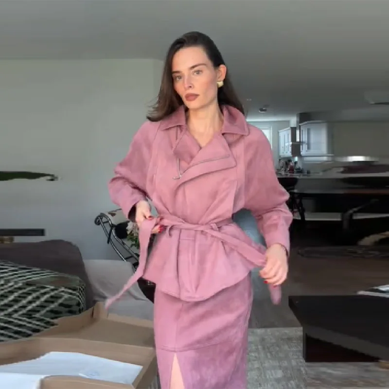 Women Stylish Faux Suede Trench Jacket Suit Casual Solid Lapel Belted Jacket High Waisted Slit Midi Skirt Spring New Streetwear
Women Stylish Faux Suede Trench Jacket Suit Casual Solid Lapel Belted Jacket High Waisted Slit Midi Skirt Spring New Streetwear