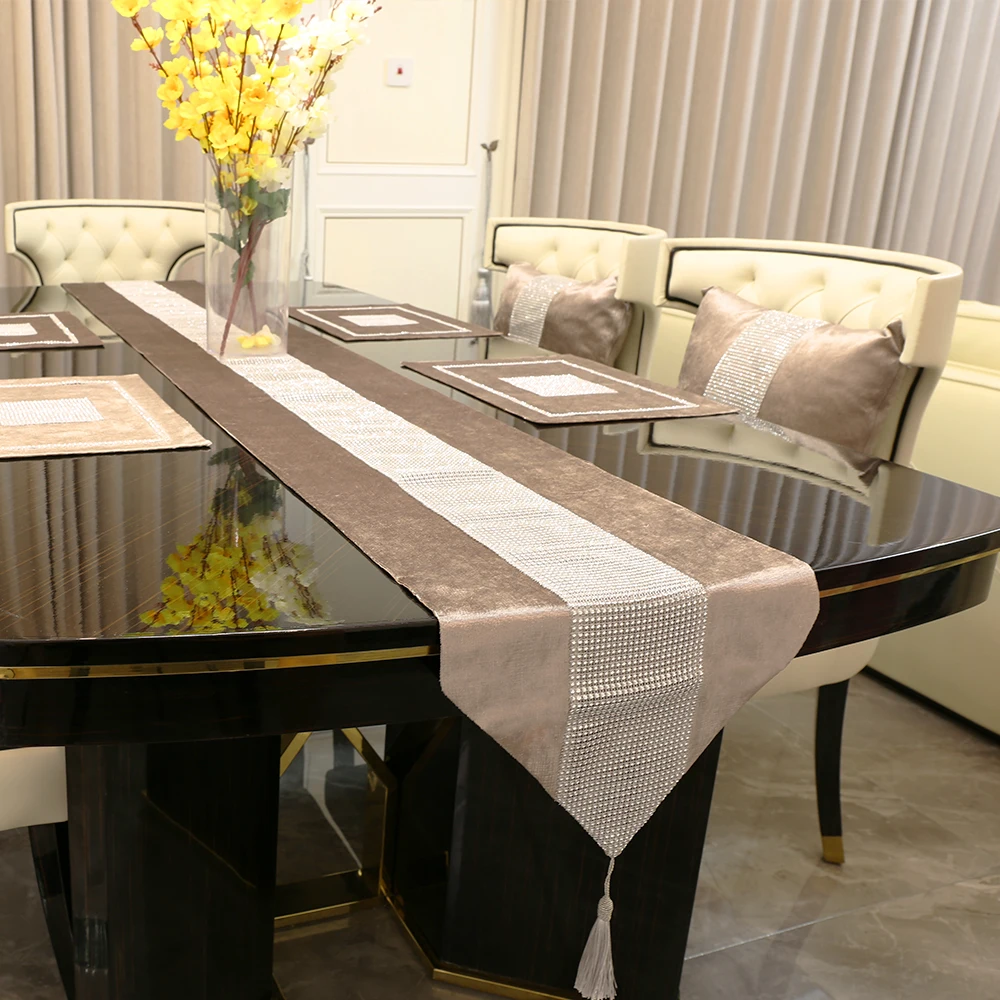 Table Runner Pillowcase Napkin Champagne Modern Rhinestones Elegant Wedding Table Runner Luxurious Faux Soft Home Decor
Table Runner Pillowcase Napkin Champagne Modern Rhinestones Elegant Wedding Table Runner Luxurious Faux Soft Home Decor
