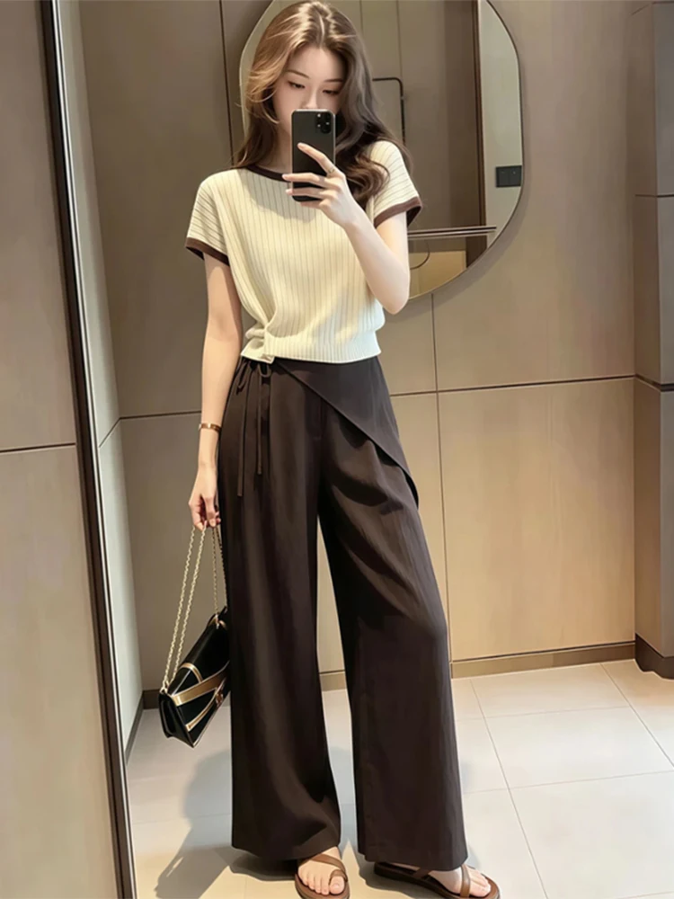 Fashionable Knitted Short Sleeve T-Shirt And Casual Pants Women's Set High Waist Breathable Midweight Summer Outfit
Fashionable Knitted Short Sleeve T-Shirt And Casual Pants Women's Set High Waist Breathable Midweight Summer Outfit