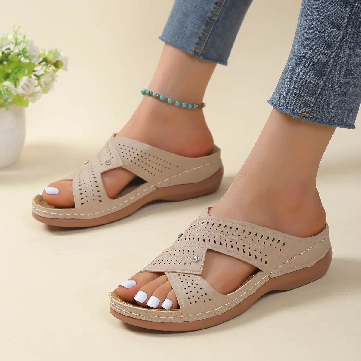 Sandals Women 2024 New Summer Shoes Women Elegant Low Heels Sandals Summer Slippers Zapatos Mujer Wedge Heeled Sandals Female
Sandals Women 2024 New Summer Shoes Women Elegant Low Heels Sandals Summer Slippers Zapatos Mujer Wedge Heeled Sandals Female