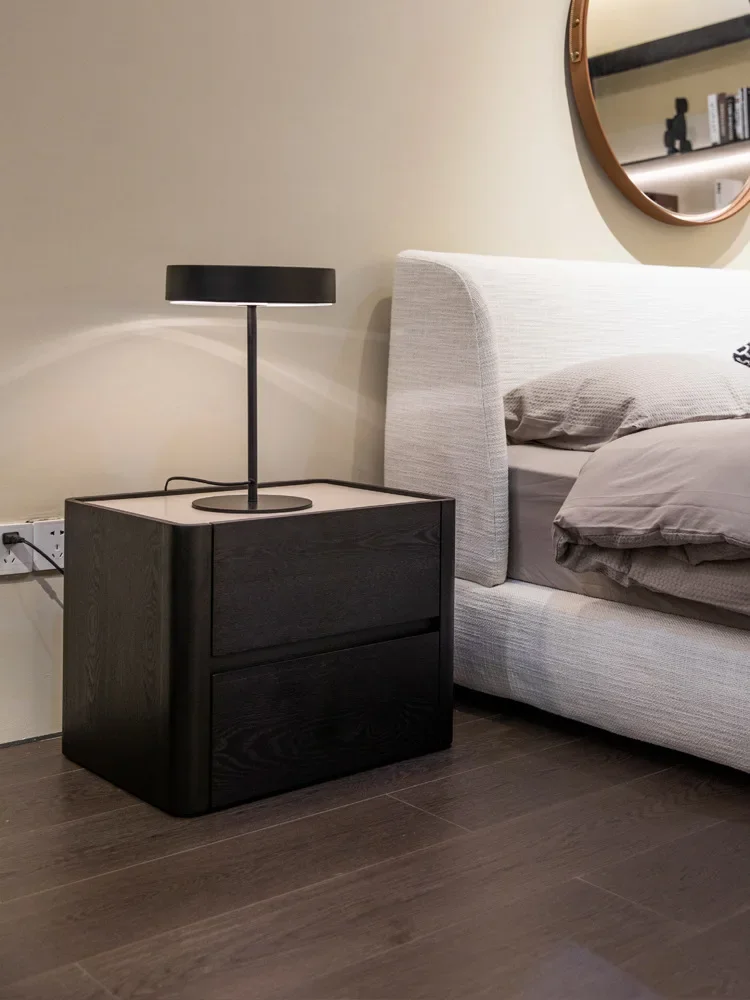 Italian minimalist square bedside table solid wood paint locker Modern minimalist bedroom light luxury model room bedside table
Italian minimalist square bedside table solid wood paint locker Modern minimalist bedroom light luxury model room bedside table