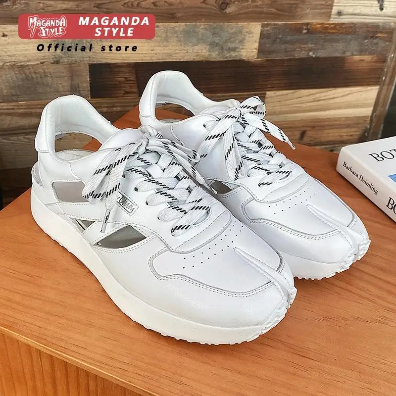 Summer breathable leather Tabi sandals with split toe design casual dad shoes for height increase white trendy sports shoes
Summer breathable leather Tabi sandals with split toe design casual dad shoes for height increase white trendy sports shoes