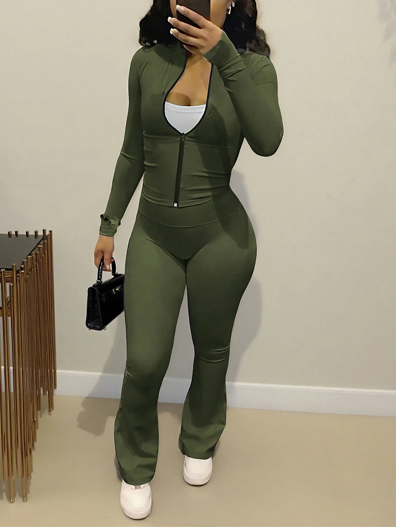 Olive Green Zip-Up Crop Top And Flare Pants Two Piece Set Slim Fit Casual Spring Autumn
Olive Green Zip-Up Crop Top And Flare Pants Two Piece Set Slim Fit Casual Spring Autumn