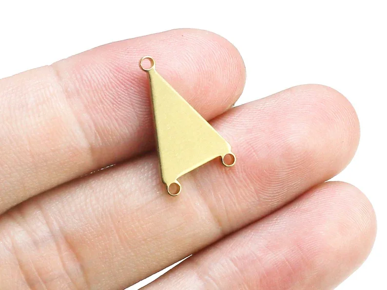 20pcs Triangle Brass Connector,Earring Charms,Link Chain Connector,Geometric Earring Findings, 19x11x1mm, Jewelry Making -R2472
20pcs Triangle Brass Connector,Earring Charms,Link Chain Connector,Geometric Earring Findings, 19x11x1mm, Jewelry Making -R2472