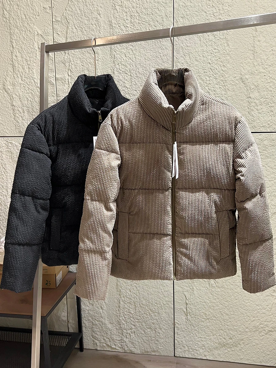 Corduroy Men's Casual Retro Stand Collar Cotton Jacket Autumn Winter Warm Thick Long Sleeve Zipper Pure Color Coat
Corduroy Men's Casual Retro Stand Collar Cotton Jacket Autumn Winter Warm Thick Long Sleeve Zipper Pure Color Coat