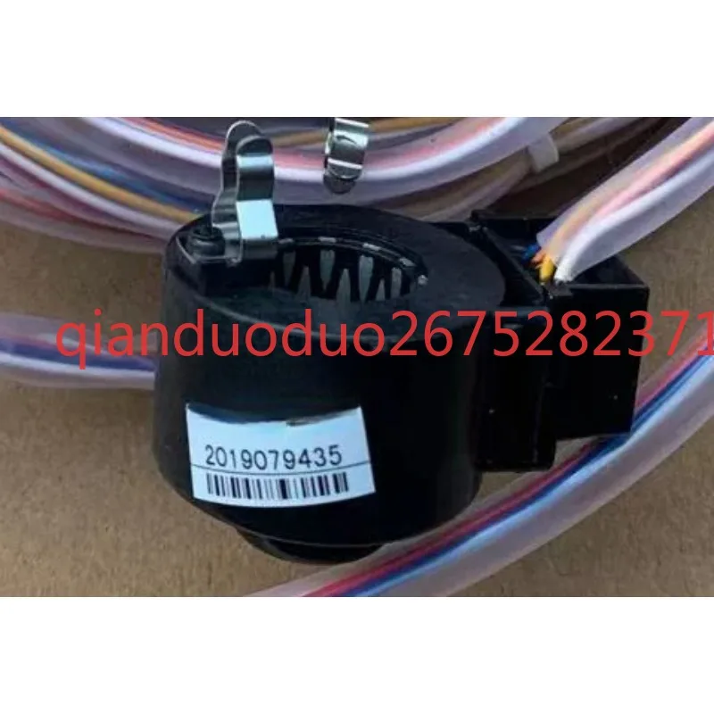 Suitable for Daikin air conditioner small multi-connection 4MXS100EV2C electric valve coil, electronic expansion valve
Suitable for Daikin air conditioner small multi-connection 4MXS100EV2C electric valve coil, electronic expansion valve