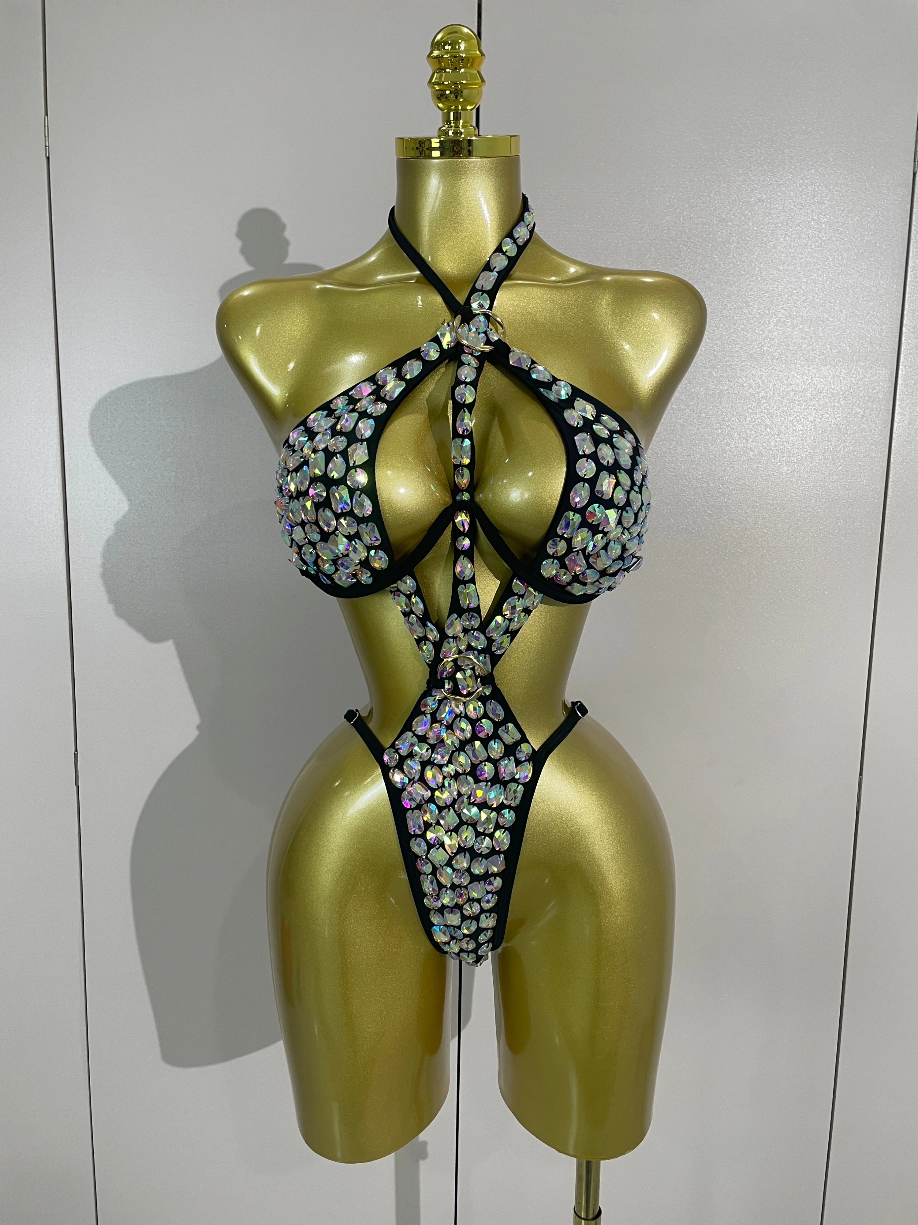Sexy Sparkly Diamonds Swimsuit Bar Bikini 2026 Fashion Women Crystal Handmade One-piece Bodysuit Swimsuit Stage Photoshoot Wear
Sexy Sparkly Diamonds Swimsuit Bar Bikini 2026 Fashion Women Crystal Handmade One-piece Bodysuit Swimsuit Stage Photoshoot Wear