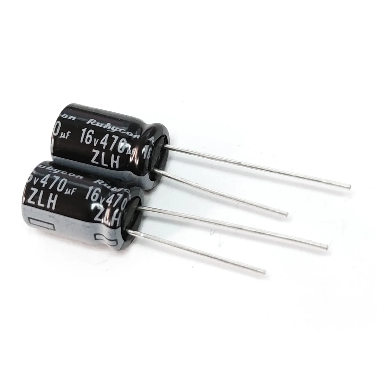 10 шт.16V470UF ZLH 8X11,5 RUBYCON длительный срок службы, электролитический конденсатор с низким сопротивлением
10 шт.16V470UF ZLH 8X11,5 RUBYCON длительный срок службы, электролитический конденсатор с низким сопротивлением
