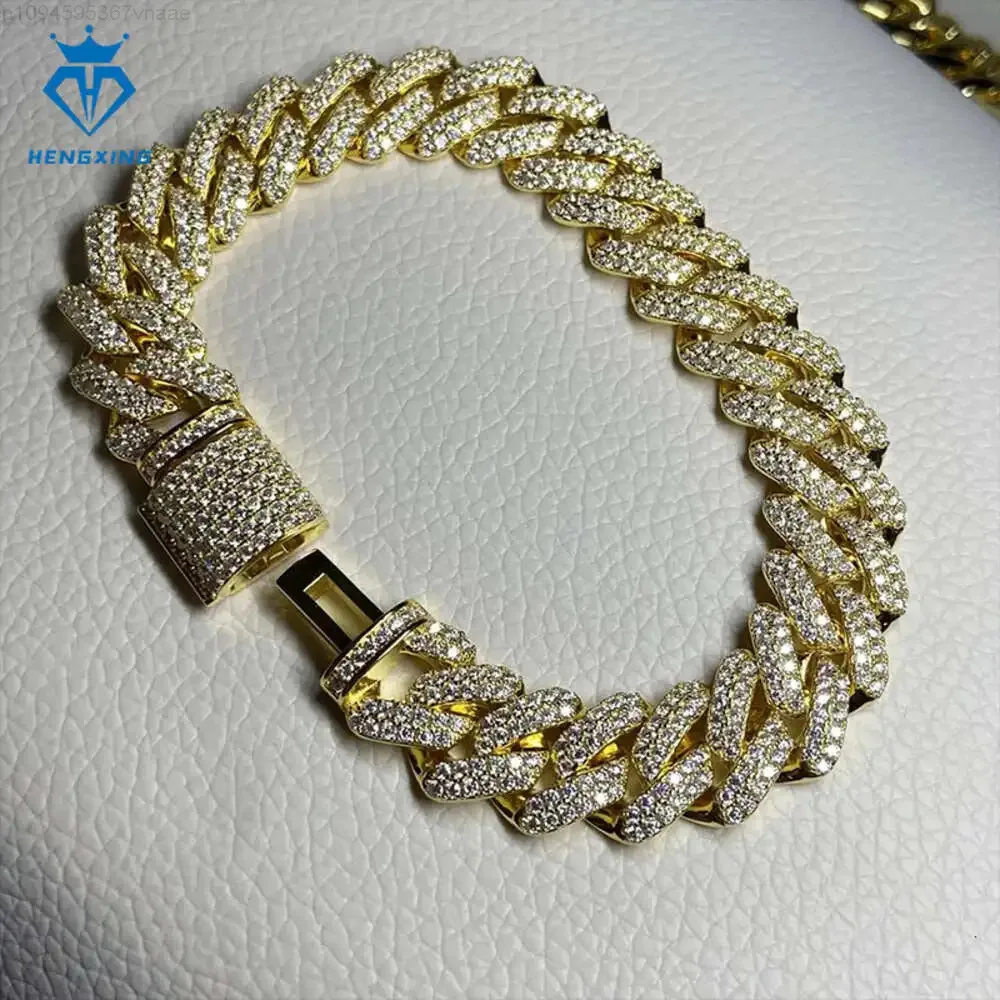 Hip Hop Jewelry 18mm S925 Silver Gold Plating Cuba Link Chain Vvs Moissanite Cuba Chain Bracelet for Men
Hip Hop Jewelry 18mm S925 Silver Gold Plating Cuba Link Chain Vvs Moissanite Cuba Chain Bracelet for Men