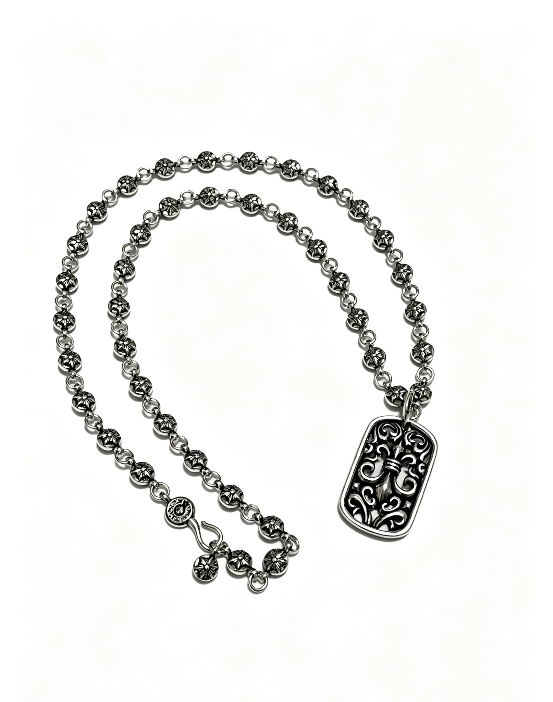 CH retro old cross necklace male personality European and American style versatile couple silver sweater S925 sterling silver
CH retro old cross necklace male personality European and American style versatile couple silver sweater S925 sterling silver