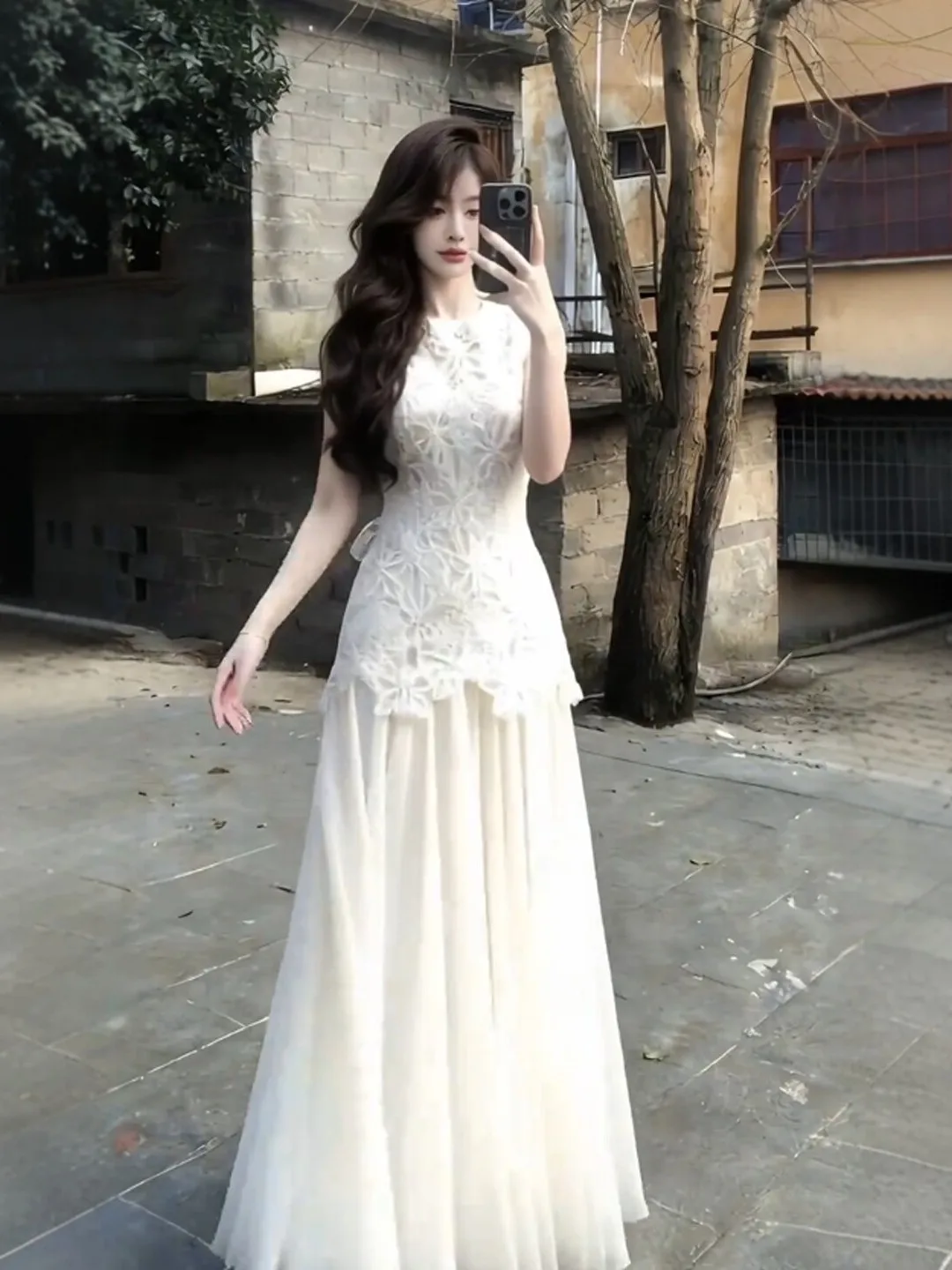 Elegant Lace Sleeveless Dress in Soft Beige Gentle Wind Style Summer Fashionable High Waist Cotton Gauze Dress for Ladies
Elegant Lace Sleeveless Dress in Soft Beige Gentle Wind Style Summer Fashionable High Waist Cotton Gauze Dress for Ladies