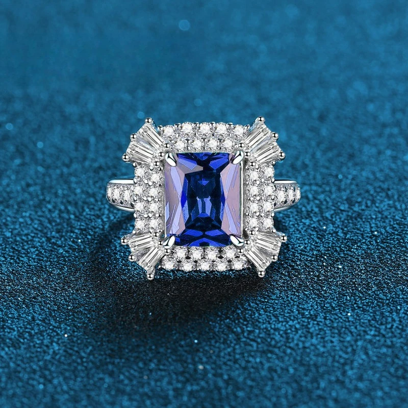New PT950 Platinum Artificially Cultivated Gemstone Ring Sapphire Emerald Ruby Full Diamond Fashion Jewelry
New PT950 Platinum Artificially Cultivated Gemstone Ring Sapphire Emerald Ruby Full Diamond Fashion Jewelry
