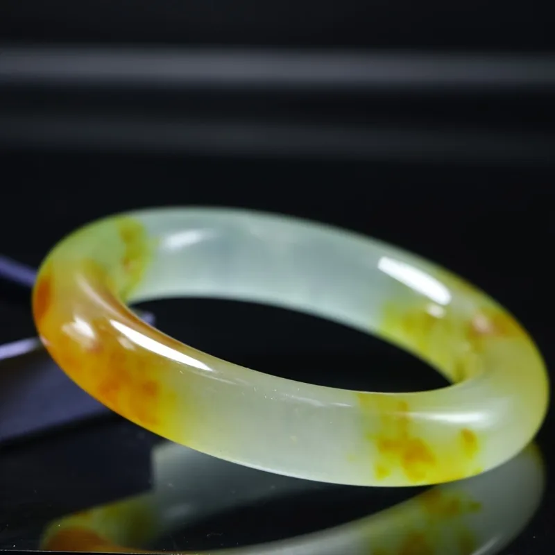 Vintage Style High Ice Quartzite Bracelet, Classic Vintage
Vintage Style High Ice Quartzite Bracelet, Classic Vintage