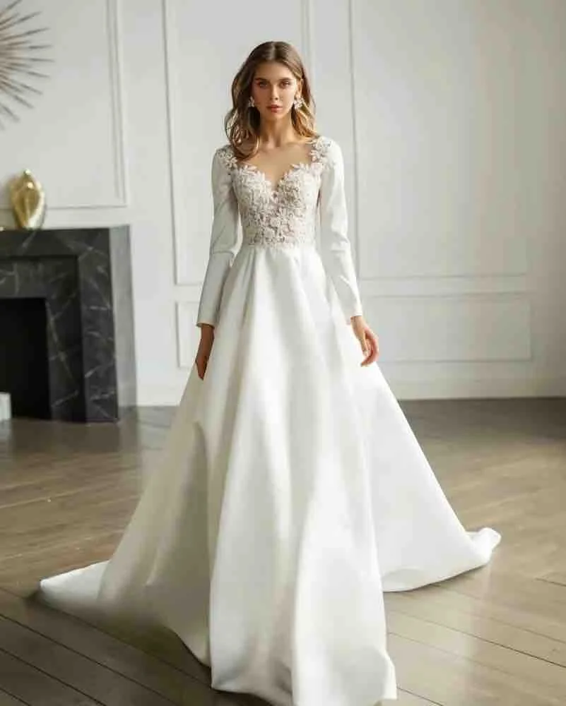 Lace Appliqued Back Sweep Train Wedding Dress Long Sleeve Bridal Gowns Graceful V-Neck Satin Wedding Dresses Customized
Lace Appliqued Back Sweep Train Wedding Dress Long Sleeve Bridal Gowns Graceful V-Neck Satin Wedding Dresses Customized