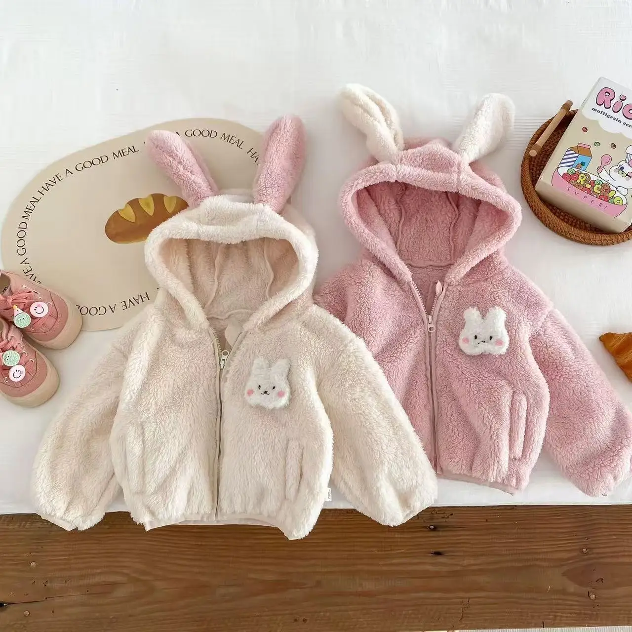 2025 New Spring and Autumn Baby Girls' Hooded Jacket Children's Warm Rabbit Double sided Velvet Coat 80-130CM
2025 New Spring and Autumn Baby Girls' Hooded Jacket Children's Warm Rabbit Double sided Velvet Coat 80-130CM