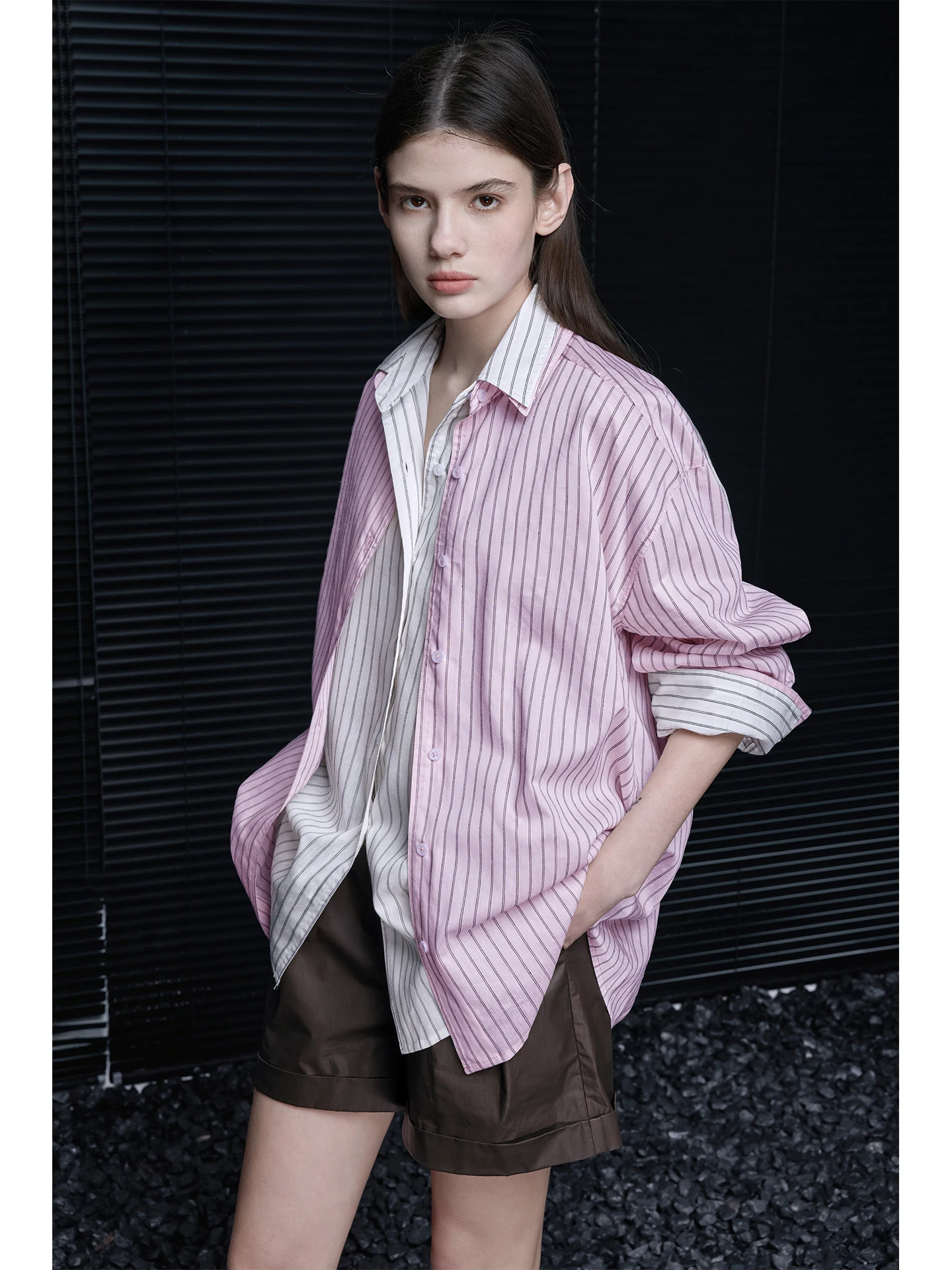 Spring 2026 Women's Pure Cotton Striped irt Jaet Loose Faionable Simple Match Street Sle Moisture ng Long Sve
Spring 2026 Women's Pure Cotton Striped irt Jaet Loose Faionable Simple Match Street Sle Moisture ng Long Sve