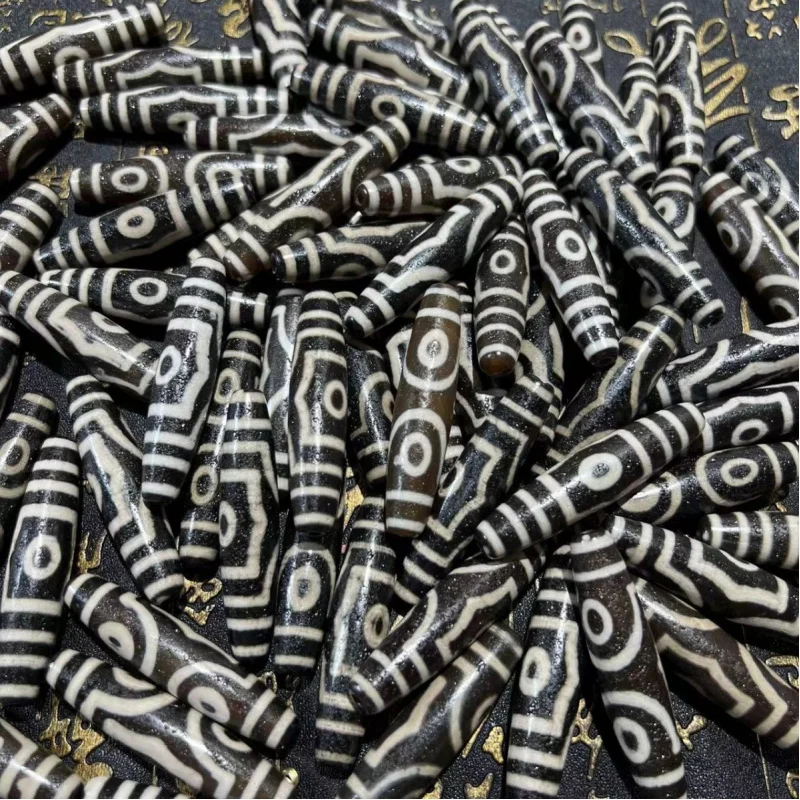 Three-Eyed Tibetan Style Dzi BeadDIYJewelry Accessories High Oil Patina Weathered Agate60mmBlack and White Pure Vintage Dzi Bead
Three-Eyed Tibetan Style Dzi BeadDIYJewelry Accessories High Oil Patina Weathered Agate60mmBlack and White Pure Vintage Dzi Bead