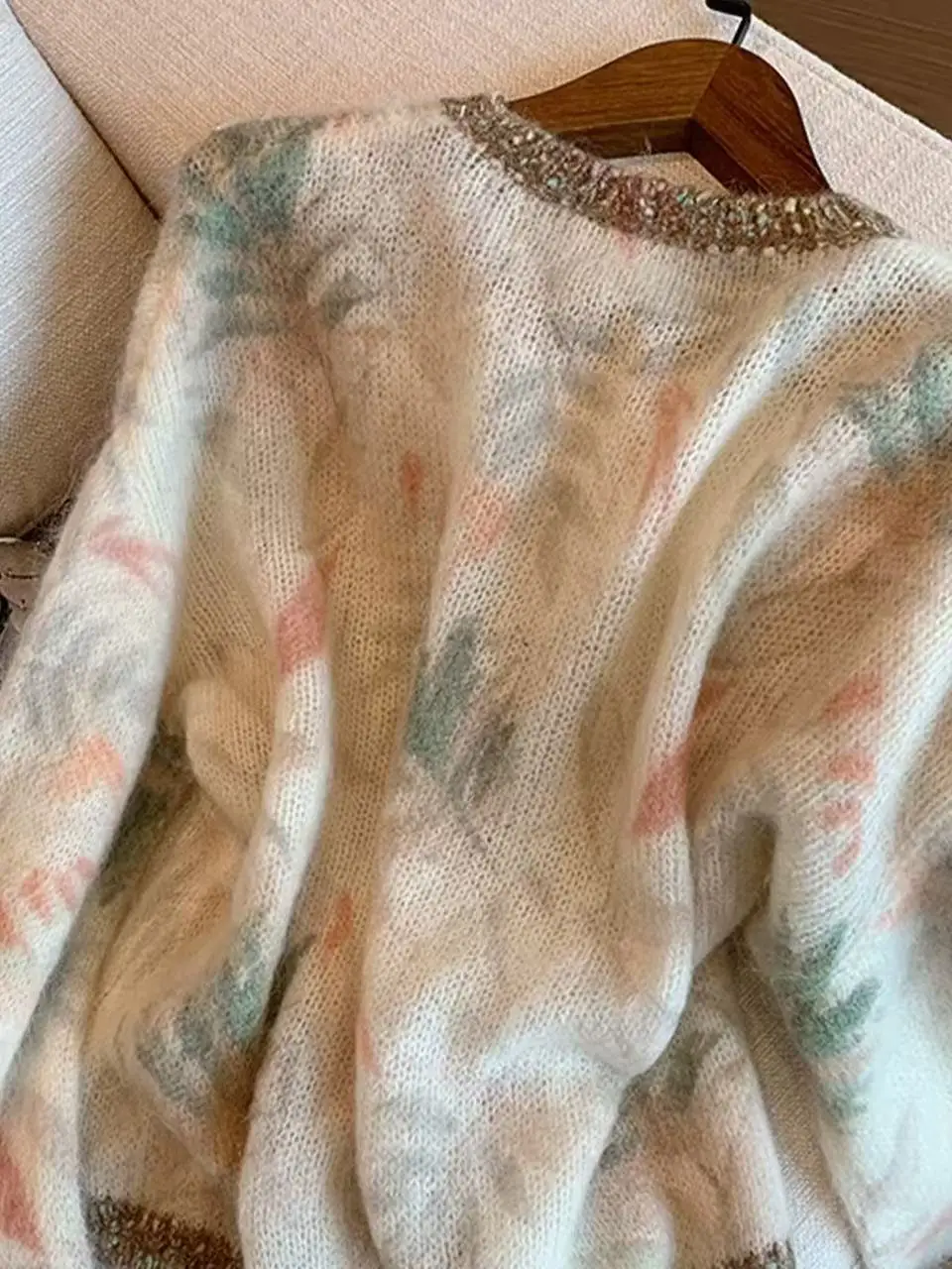 Вязаная футболка с волосами, свитер Lazy Sle, высококачественный женский модный бренд Zhuhai, осенний сезон, экологически чистое волокно
Вязаная футболка с волосами, свитер Lazy Sle, высококачественный женский модный бренд Zhuhai, осенний сезон, экологически чистое волокно