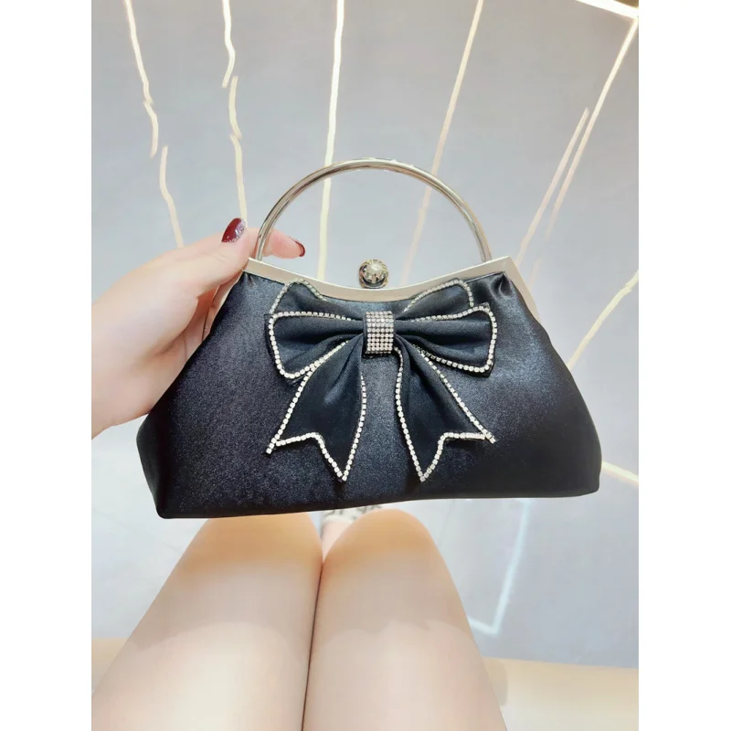 New cross-border vintage bowknot fairy exquisite party handbag, shoulder and crossbody bag, women's evening bag
New cross-border vintage bowknot fairy exquisite party handbag, shoulder and crossbody bag, women's evening bag