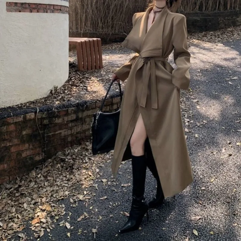 Высококачественный женский плащ с длинными рукавами весной и осенью, повседневный, свободный и утягивающий, кардиган с большим воротником.
Высококачественный женский плащ с длинными рукавами весной и осенью, повседневный, свободный и утягивающий, кардиган с большим воротником.