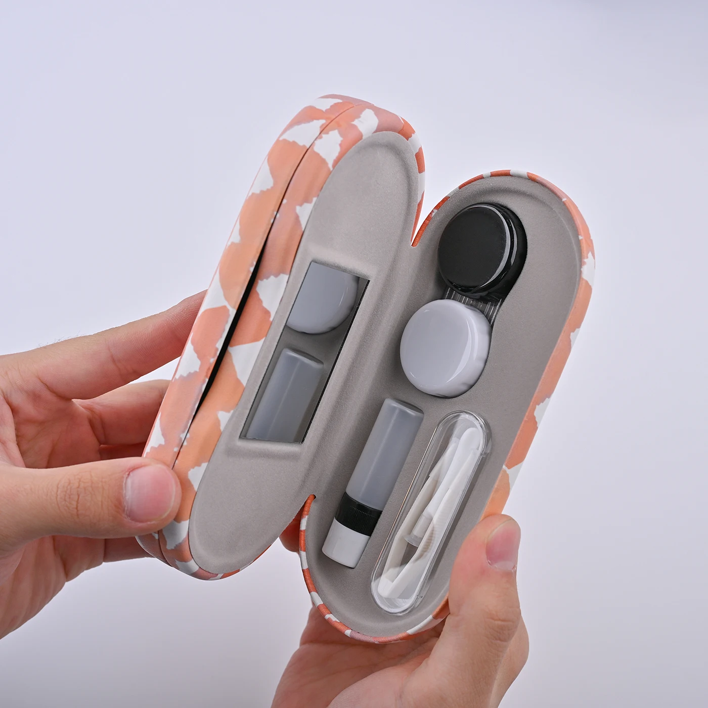 1 Creative 2-in-1 Orange Geometric Mirror Frame Glasses Case, Compression Resistant Portable Contact Lens Storage Box
1 Creative 2-in-1 Orange Geometric Mirror Frame Glasses Case, Compression Resistant Portable Contact Lens Storage Box