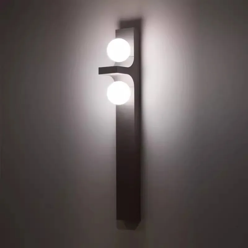 Modern Designer Wall Light Glass Ball Decoration Interior Wall Sconce Lamp For Hotel Living Room Decor Creative Lighting Fixture
Modern Designer Wall Light Glass Ball Decoration Interior Wall Sconce Lamp For Hotel Living Room Decor Creative Lighting Fixture