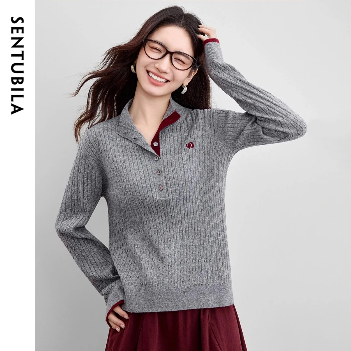 Женский вязаный свитер SENTUBILA, осень 2026, контрастный цвет, полуоткрытый, с высоким воротником, с узором «косы», эластичный пуловер W53EF3383
Женский вязаный свитер SENTUBILA, осень 2026, контрастный цвет, полуоткрытый, с высоким воротником, с узором «косы», эластичный пуловер W53EF3383