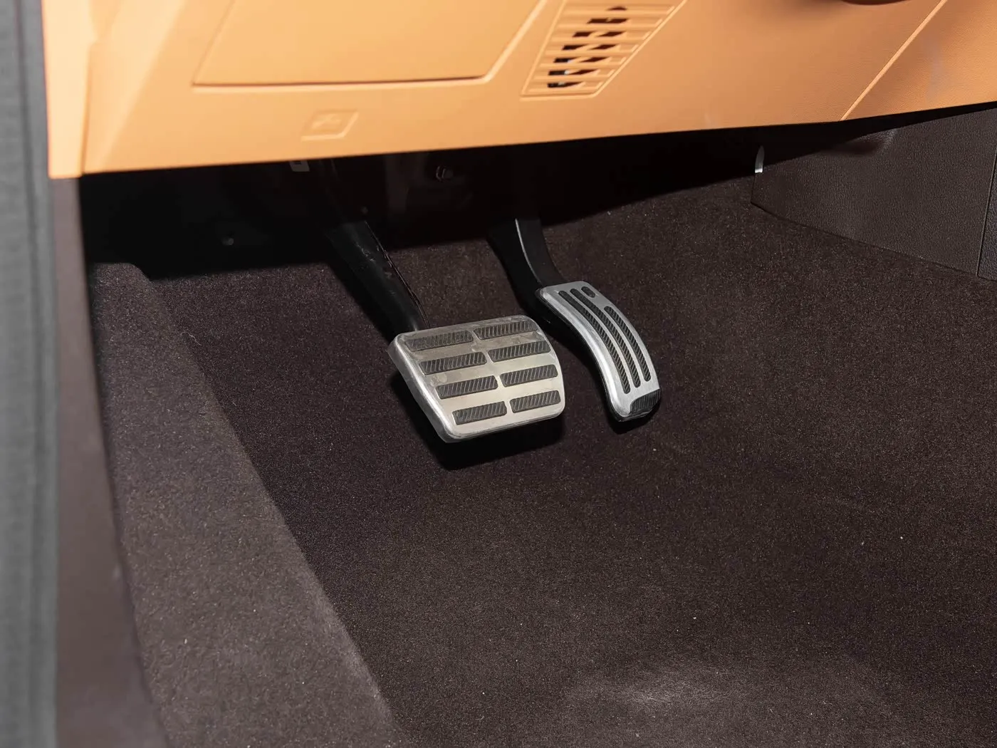 4-LEATHER ANTI SLIP WATERPROOF 
4-LEATHER ANTI SLIP WATERPROOF