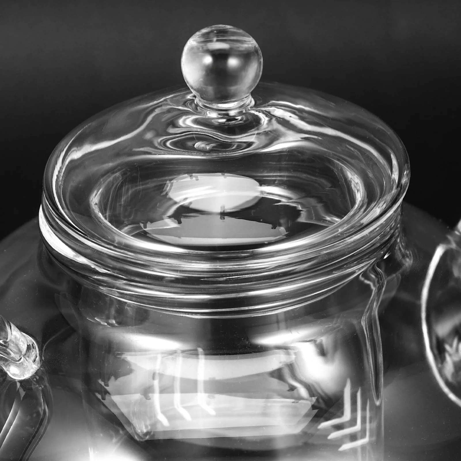 1Set Transparent Glass Tea Kettle Heat-Resistant Teaware for Home Office Restaurant Clear Glass Teapot with Cups 
1Set Transparent Glass Tea Kettle Heat-Resistant Teaware for Home Office Restaurant Clear Glass Teapot with Cups