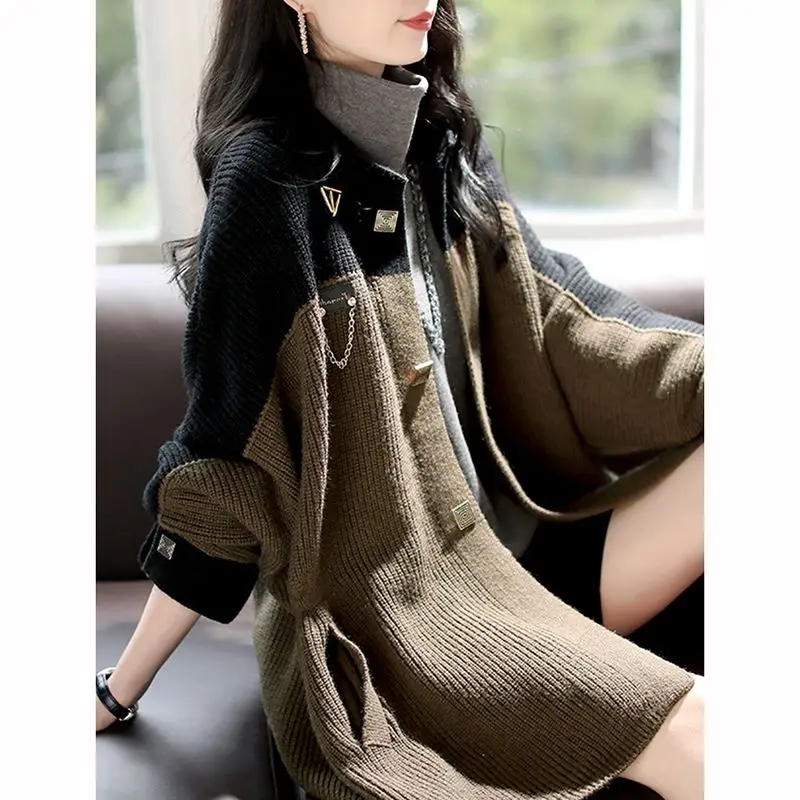2022 new western style autumn thick knitted sweater contrast color stitching design sweater mid-length cardigan women
2022 new western style autumn thick knitted sweater contrast color stitching design sweater mid-length cardigan women