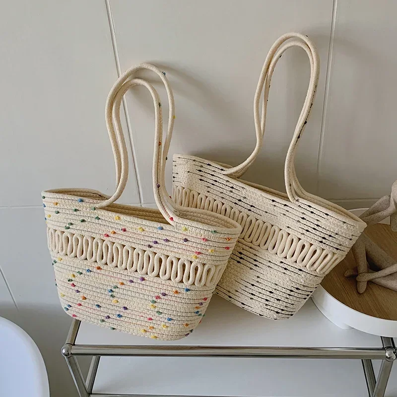 Single Shoulder Bag Hollowed Out Cotton Thread Woven Bag New Summer High-capacity French Grass Woven Bag Seaside Vacation Beach
Single Shoulder Bag Hollowed Out Cotton Thread Woven Bag New Summer High-capacity French Grass Woven Bag Seaside Vacation Beach