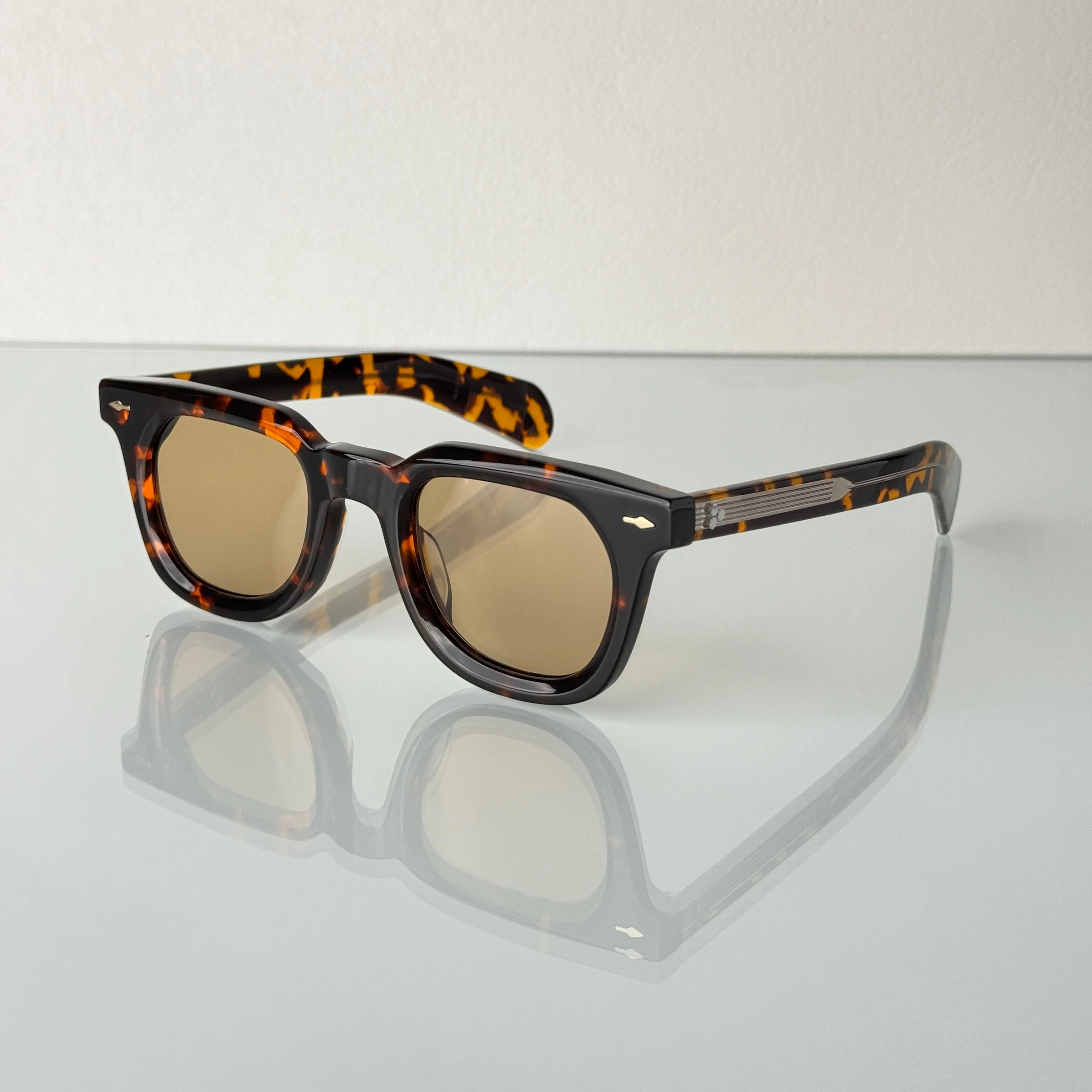 VENDOME High Quality Handmade Sunglasses Luxury Acetate Vintage Frame UV400 Designer Eyewear for Men and Women
VENDOME High Quality Handmade Sunglasses Luxury Acetate Vintage Frame UV400 Designer Eyewear for Men and Women