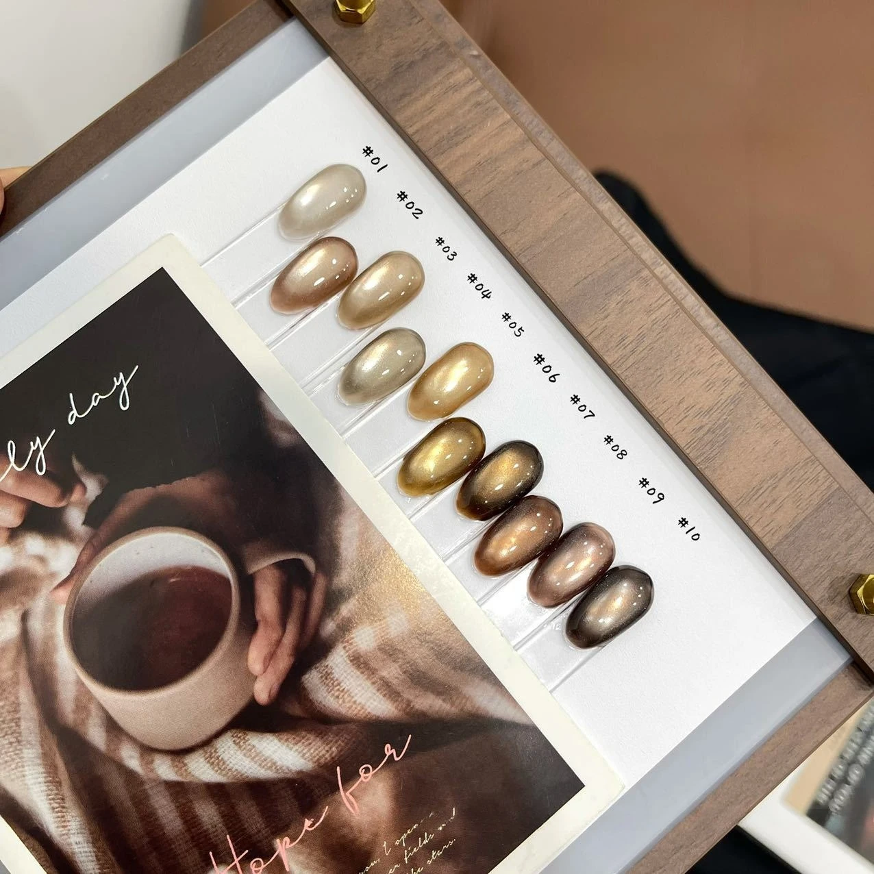 10Colors 2025 New Whitening Maillard Ancient Egyptian Brown Silk Glass Beads Cat Eye Nail Gel Polish For Manicure Nail Salons
10Colors 2025 New Whitening Maillard Ancient Egyptian Brown Silk Glass Beads Cat Eye Nail Gel Polish For Manicure Nail Salons