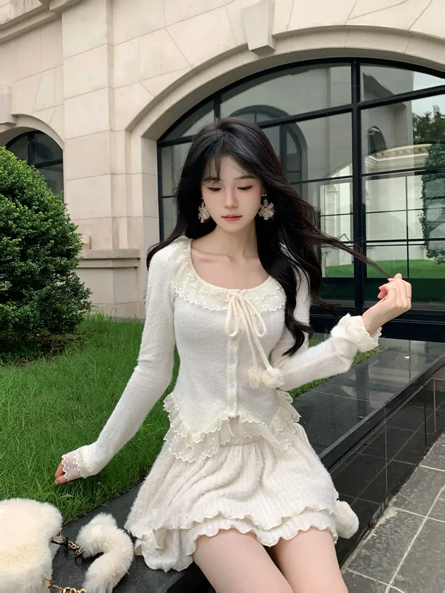 Winter Sweet Set Lace Trim Suit Women Two-Piece Outfit Top Skirt Slim Fit Elegant Style Party Set Stylish Winter Kawaii Set 2025
Winter Sweet Set Lace Trim Suit Women Two-Piece Outfit Top Skirt Slim Fit Elegant Style Party Set Stylish Winter Kawaii Set 2025
