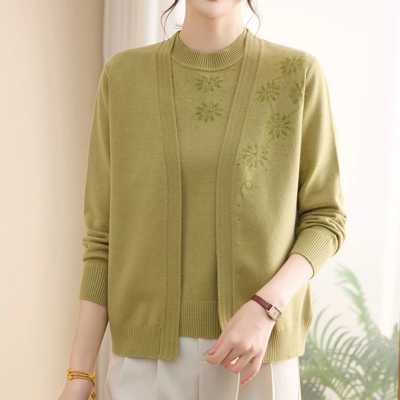 Beading Two Pieces Sets Sweater Women Autumn Spring Mother Sweater Casual Pull Femme Short Sleeve Top + Cardigans
Beading Two Pieces Sets Sweater Women Autumn Spring Mother Sweater Casual Pull Femme Short Sleeve Top + Cardigans