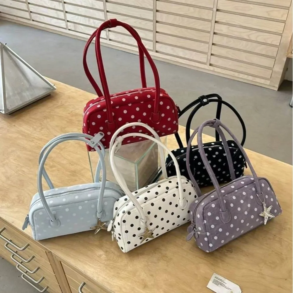 High-quality Vintage Style Polka Dot Handbag PU Leather Large Capacity Shoulder Bag Star Charm Tote Bag Women Fashion
High-quality Vintage Style Polka Dot Handbag PU Leather Large Capacity Shoulder Bag Star Charm Tote Bag Women Fashion