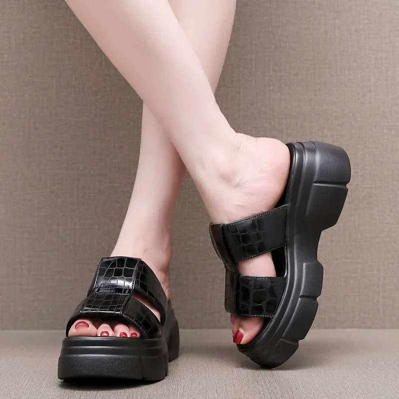 7CM 2025 Patent Leather Wedges Heeled Summer Slippers Ladies Shoes Peep Toe Women's Slipper Female Platform Beach Sandals 32-43
7CM 2025 Patent Leather Wedges Heeled Summer Slippers Ladies Shoes Peep Toe Women's Slipper Female Platform Beach Sandals 32-43