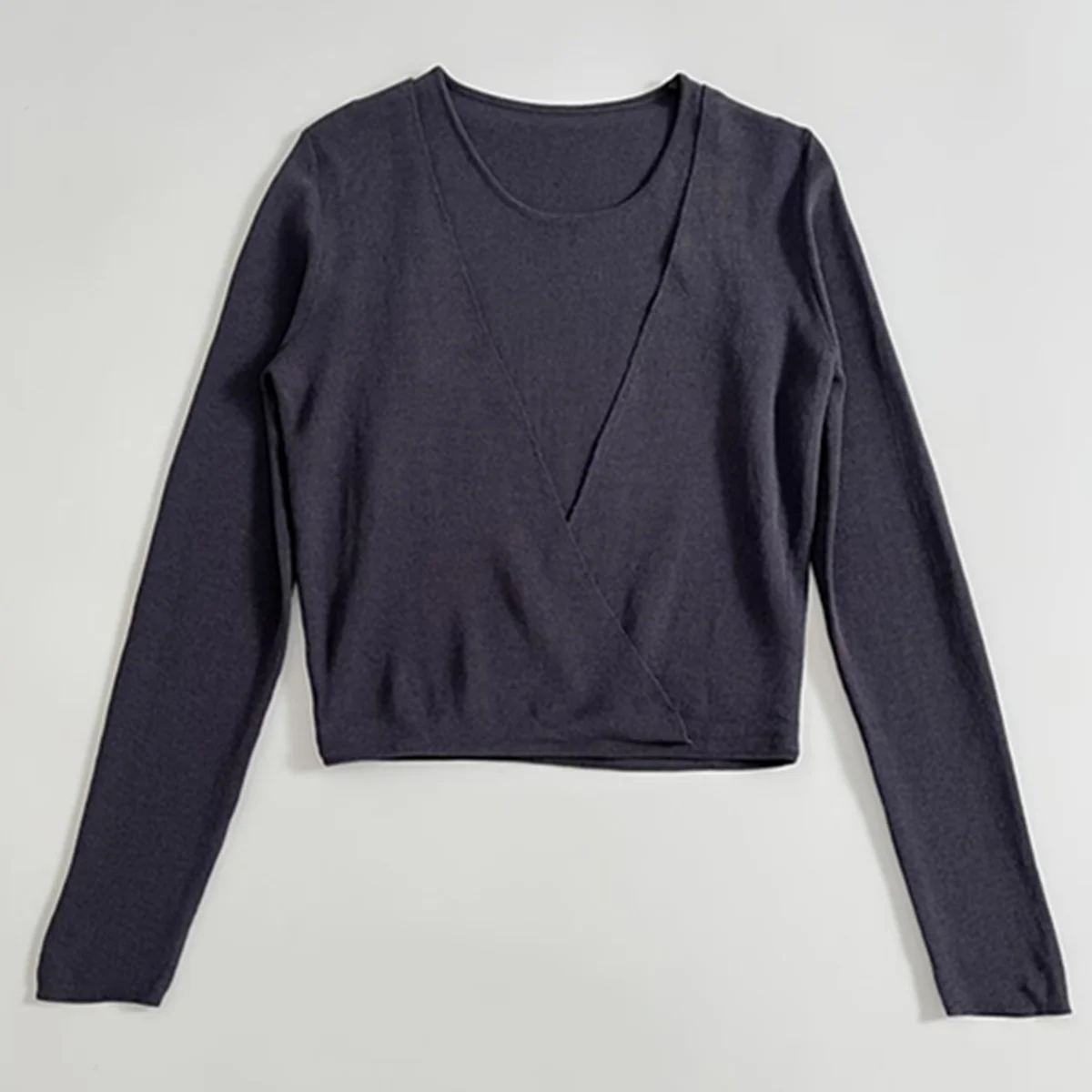 Jenny & Dave, осенняя женская вязаная футболка, свитер, французский элегантный серый искусственный двухсекционный полый топ, минималистичный свитер для женщин
Jenny & Dave, осенняя женская вязаная футболка, свитер, французский элегантный серый искусственный двухсекционный полый топ, минималистичный свитер для женщин