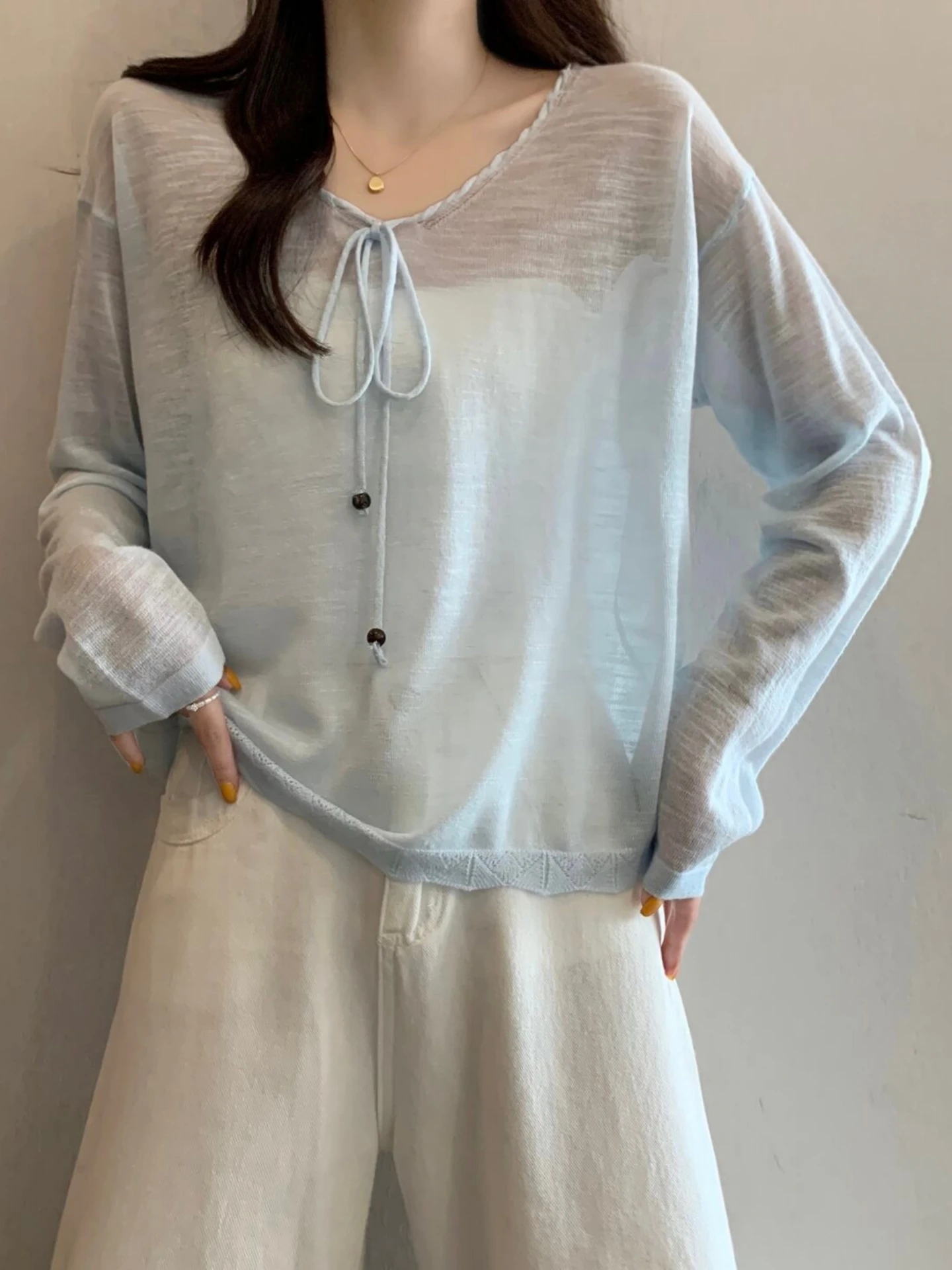 Women's Ice Silk Long Sleeve Knitted Sun Protection Shirt Thin Summer 2026 plus Size Loose Fit Pure Color V-Neck T-Shirt
Women's Ice Silk Long Sleeve Knitted Sun Protection Shirt Thin Summer 2026 plus Size Loose Fit Pure Color V-Neck T-Shirt