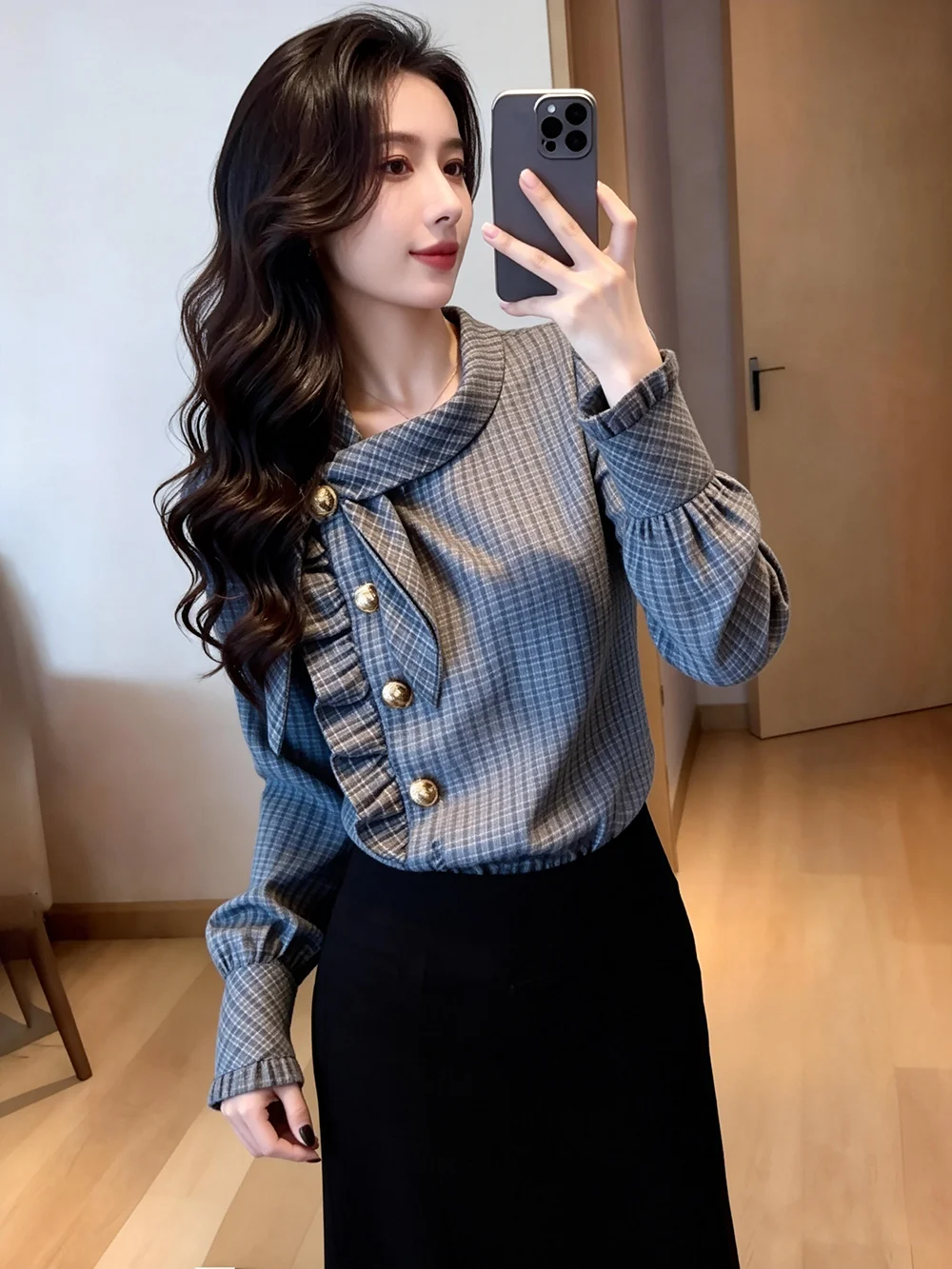 Spring 2026 Women's Plaid Shirt Long Sleeve Commute Casual Fashion Korean Design Knot Tie Metal Button up Top
Spring 2026 Women's Plaid Shirt Long Sleeve Commute Casual Fashion Korean Design Knot Tie Metal Button up Top