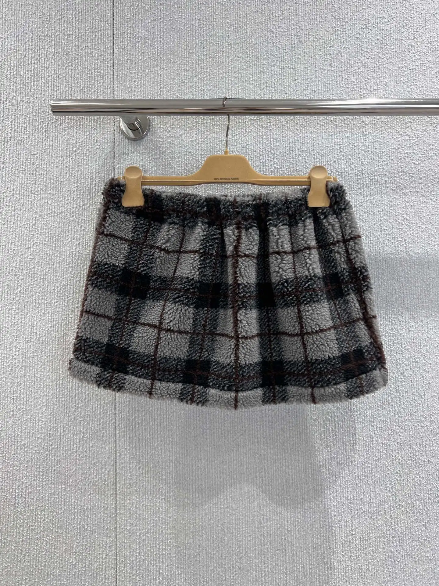 Retro Plaid Fluffy Texture A-Line Skirt Slimming Versatile High Waist Woolen Casual Sweet Girl's f Body Skirt
Retro Plaid Fluffy Texture A-Line Skirt Slimming Versatile High Waist Woolen Casual Sweet Girl's f Body Skirt