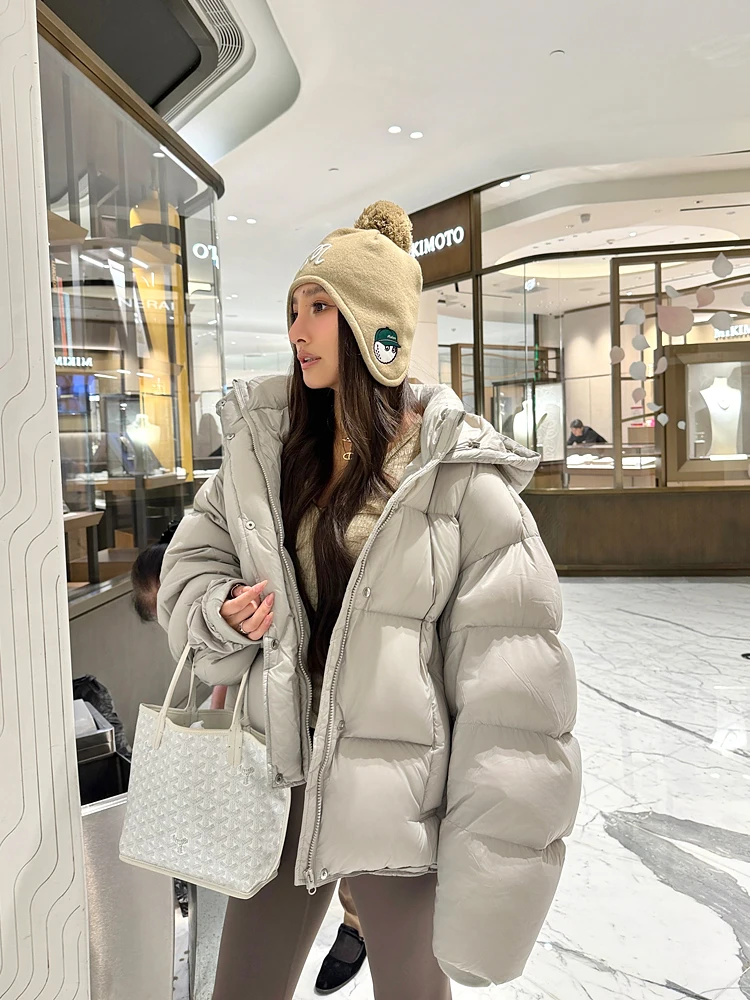 Утепленная женская пуховая куртка Maruco Thiened 90 White Du Down Puffer Jaet: теплая, легкая, с эффектом облачной мягкости, для повседневной носки, укороченная модель
Утепленная женская пуховая куртка Maruco Thiened 90 White Du Down Puffer Jaet: теплая, легкая, с эффектом облачной мягкости, для повседневной носки, укороченная модель