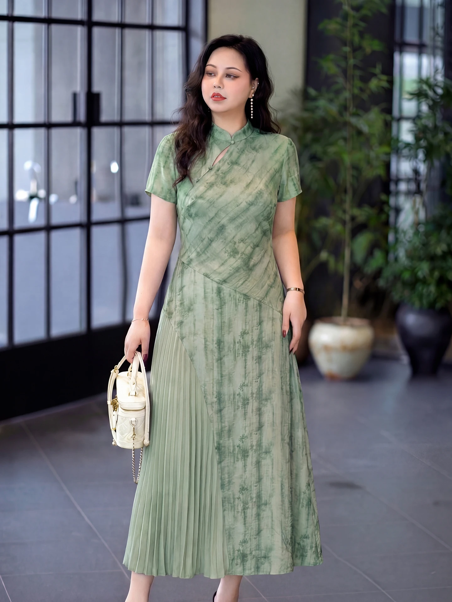 Dave's plus Size Women's Summer New Style Micro Plump MM Improved Belly Covering Slimming New Chinese Style Pleated...
Dave's plus Size Women's Summer New Style Micro Plump MM Improved Belly Covering Slimming New Chinese Style Pleated...