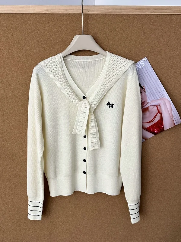 Korean College Style Shoulder Wrap Knitted Cardigan Spring New Dog Embroidery Slimming Sweater Women's Fashion Long Sleeve
Korean College Style Shoulder Wrap Knitted Cardigan Spring New Dog Embroidery Slimming Sweater Women's Fashion Long Sleeve