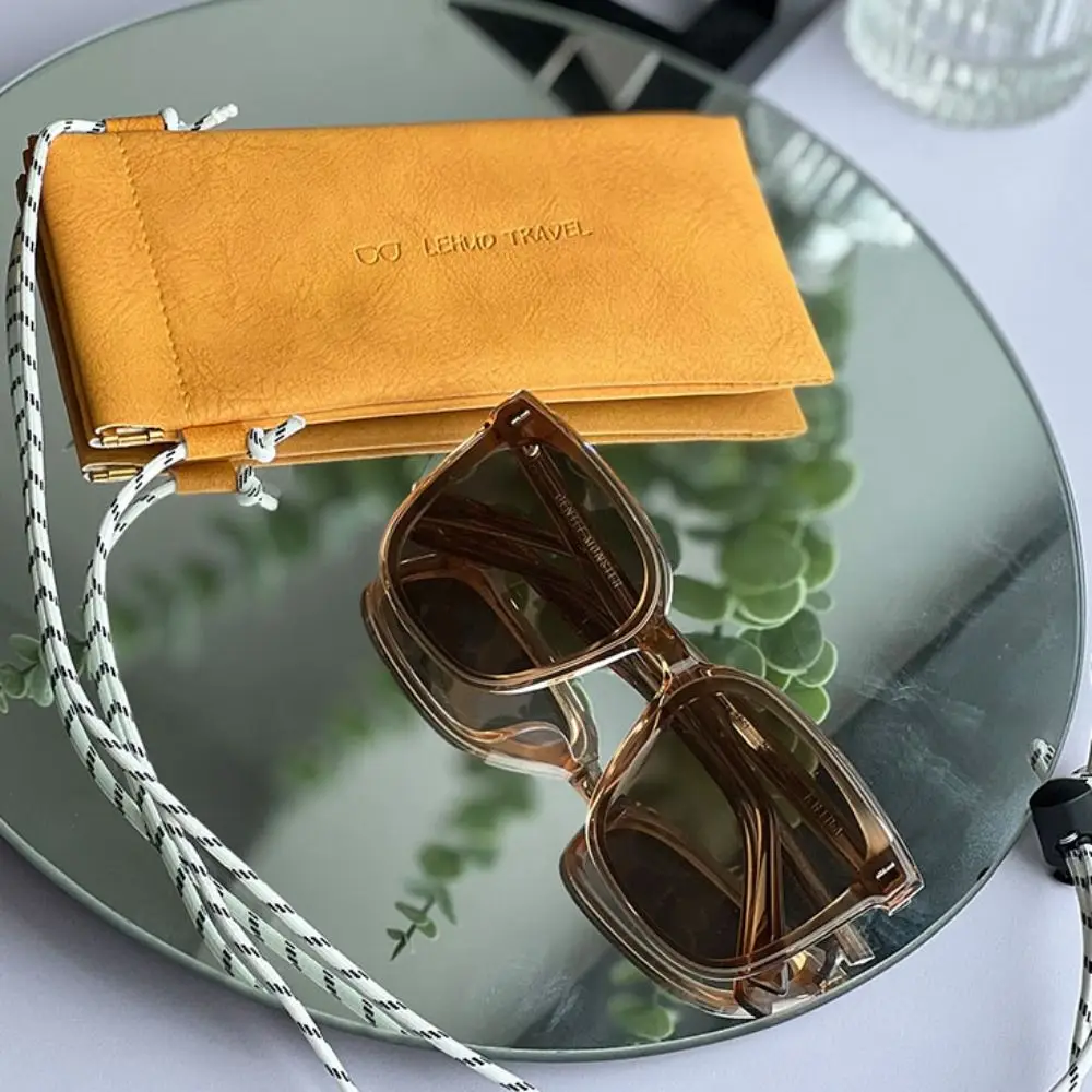 Sunglasses Pouch PU Leather Glasses Bag Eyewear Protector Case Cosmetic Bag Glasses Storage Bag Korean Style Self-closing
Sunglasses Pouch PU Leather Glasses Bag Eyewear Protector Case Cosmetic Bag Glasses Storage Bag Korean Style Self-closing